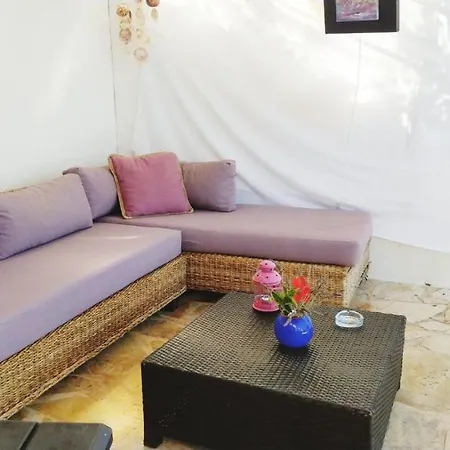 Efi's By The Sea * フィスカルドン