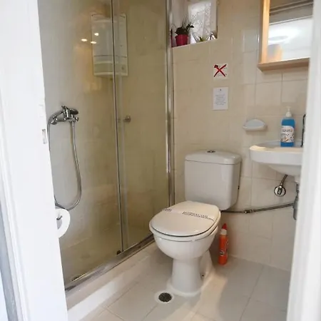 Efi's By The Sea フィスカルドン